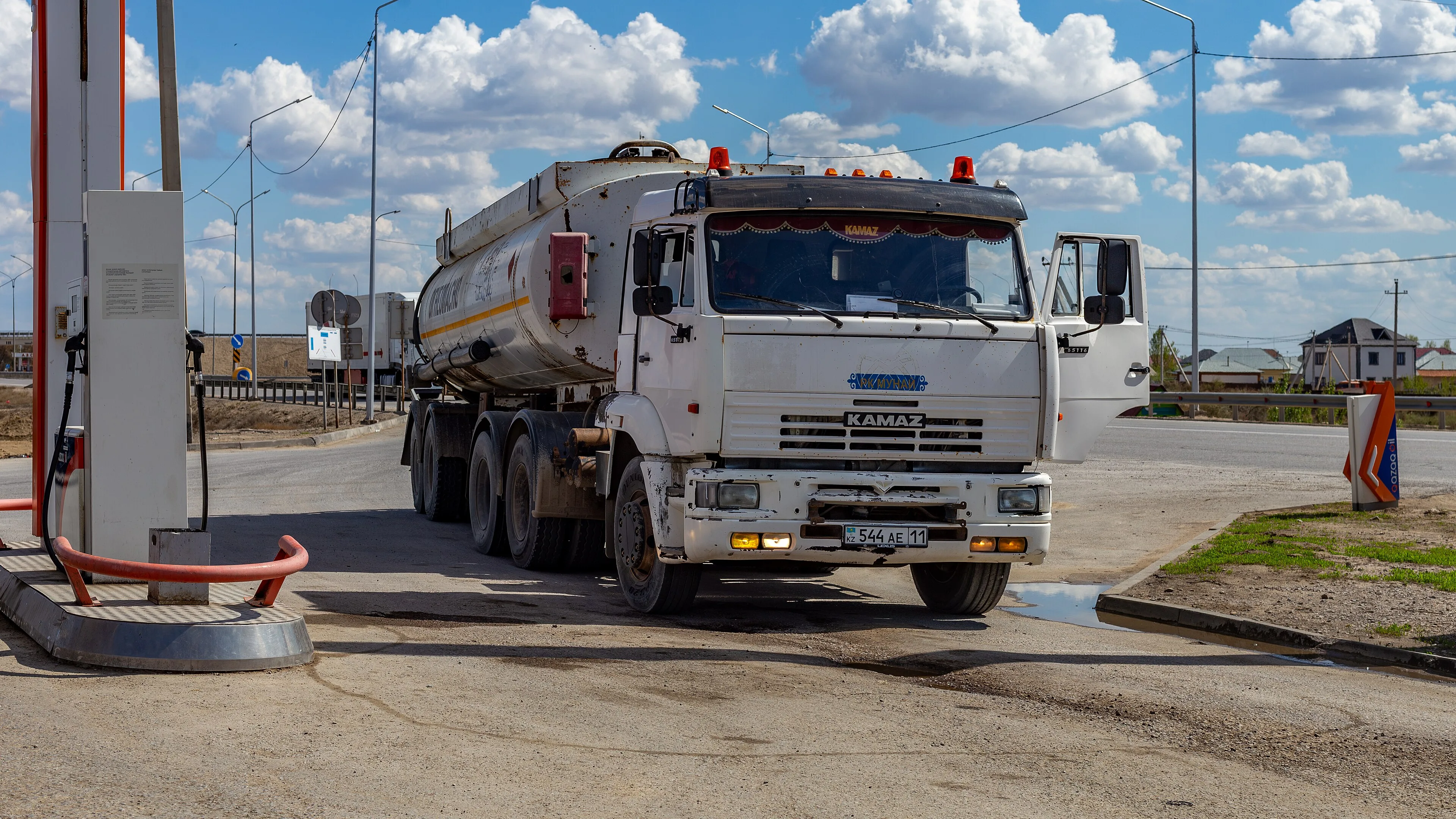 KAMAZ-65116 truck, spare parts catalogue and diagrams