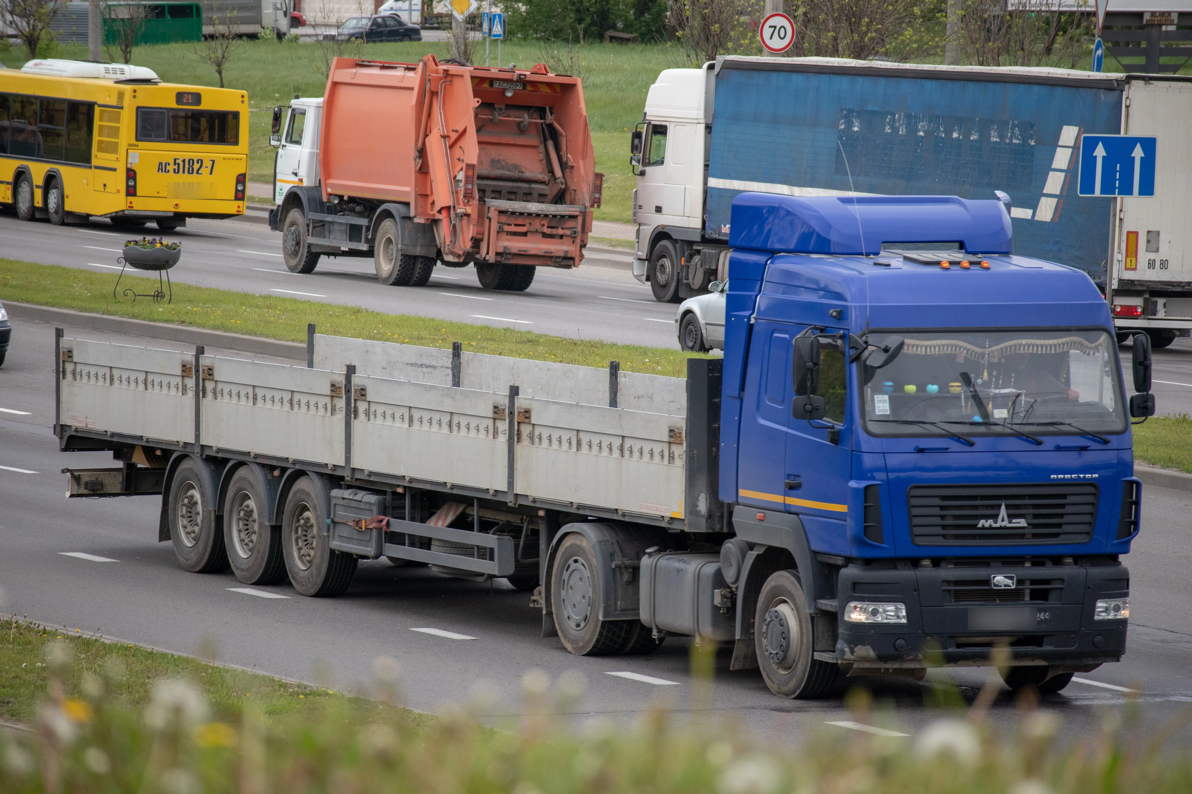MAZ-5440 truck, spare parts catalogue and diagrams