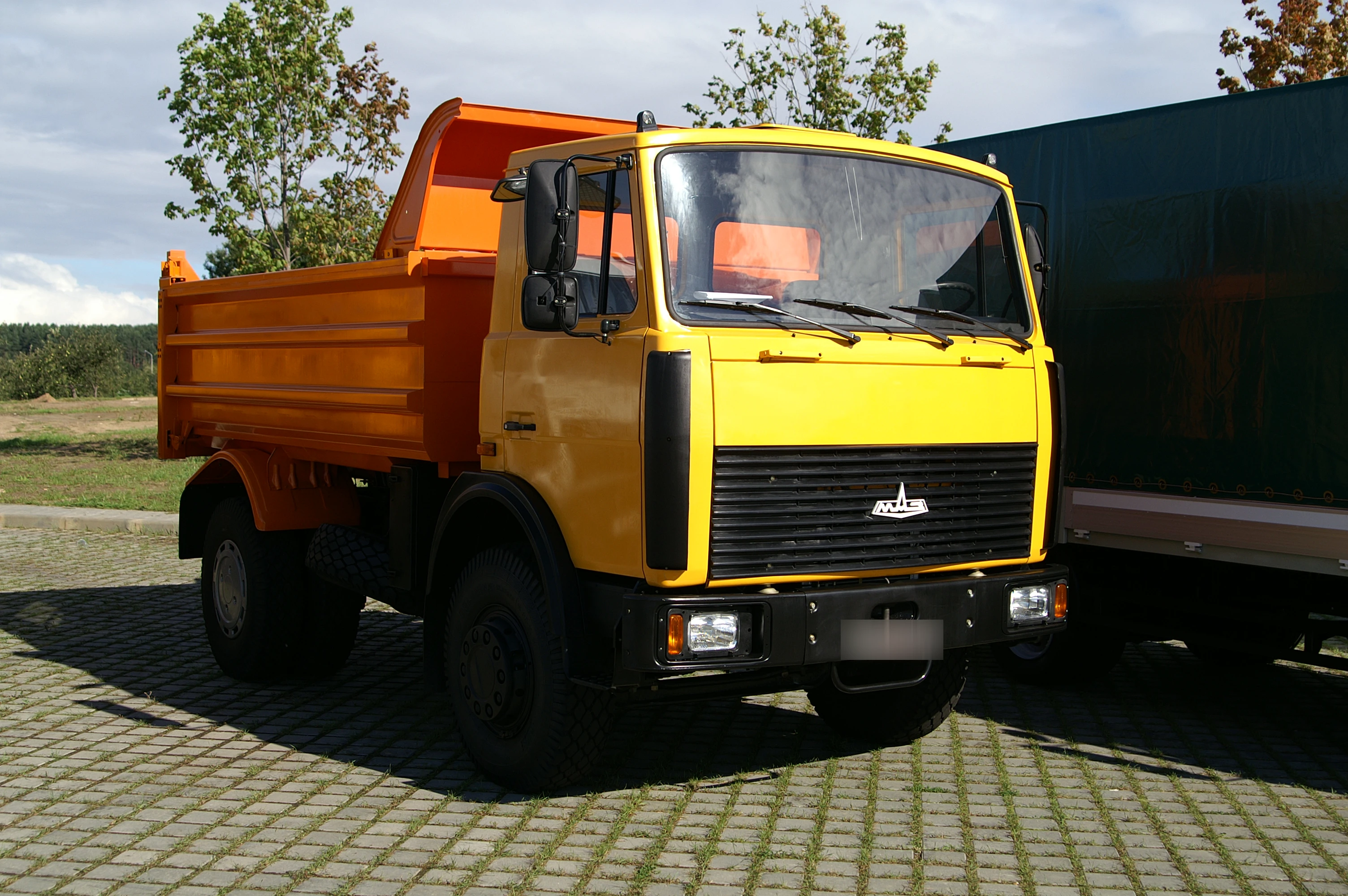 MAZ-5551 truck, spare parts catalogue and diagrams