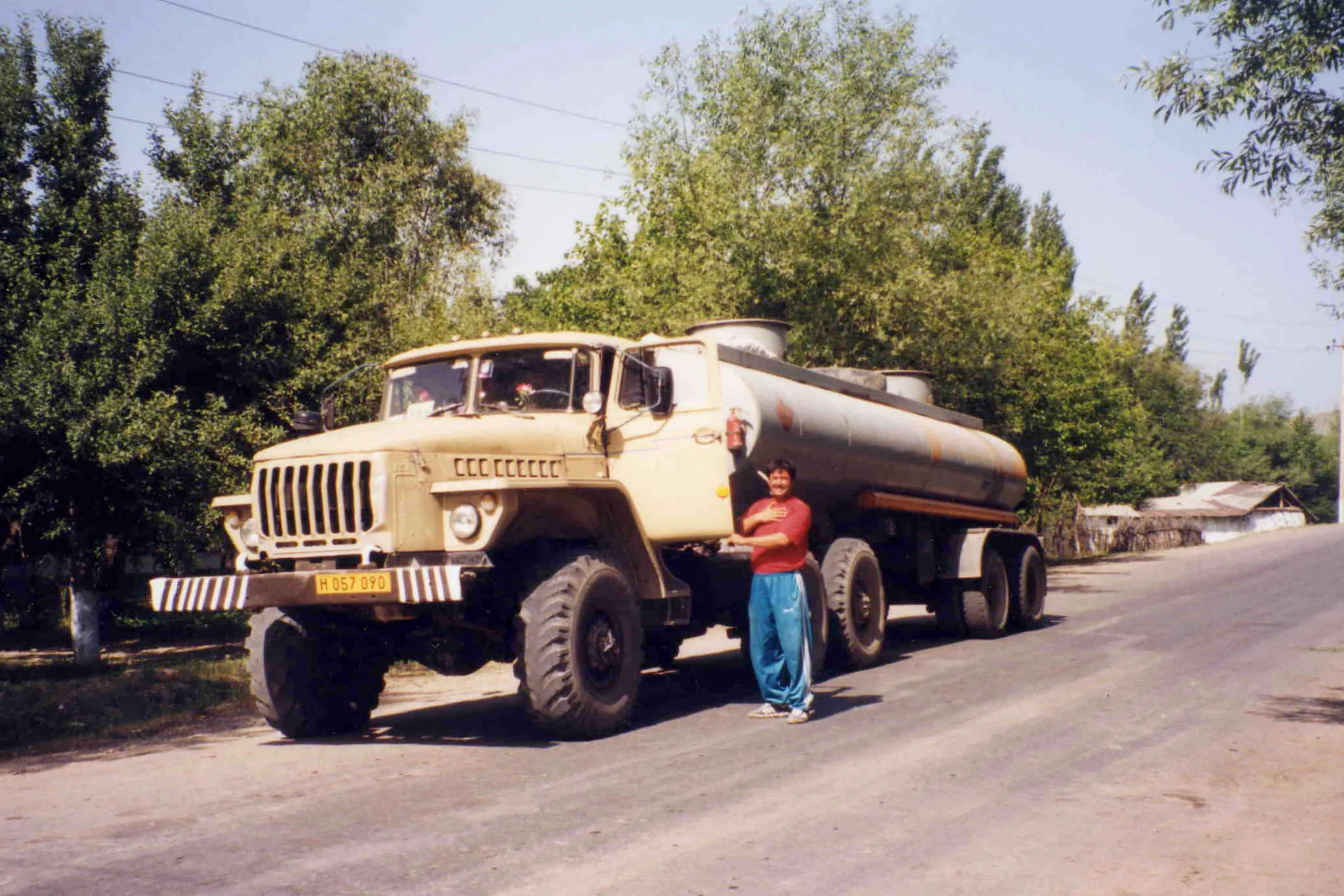Ural-4420 truck, spare parts catalogue and diagrams